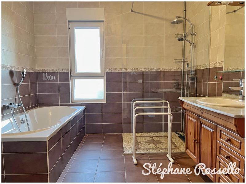 Maison - 165 m² - 5 pièces