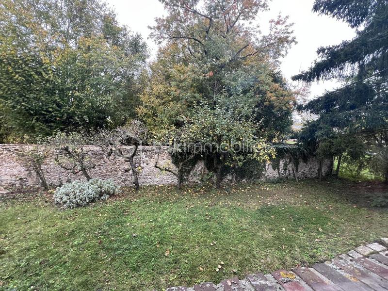 Maison - 232 m² - 8 pièces