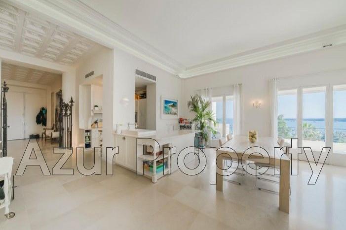 Appartement - 144 m² - 5 pièces