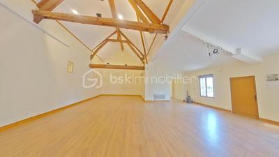 Immeuble - 220 m² - 7 pièces