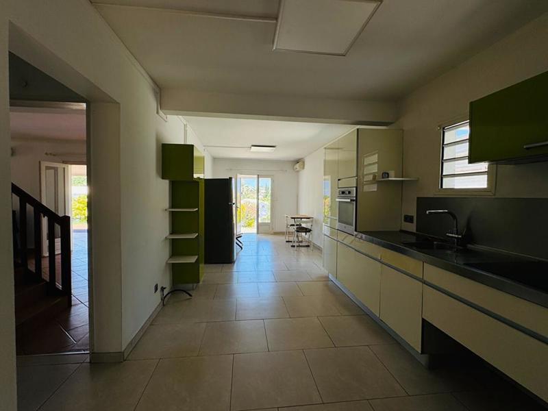 Villa - 270 m² - 9 pièces