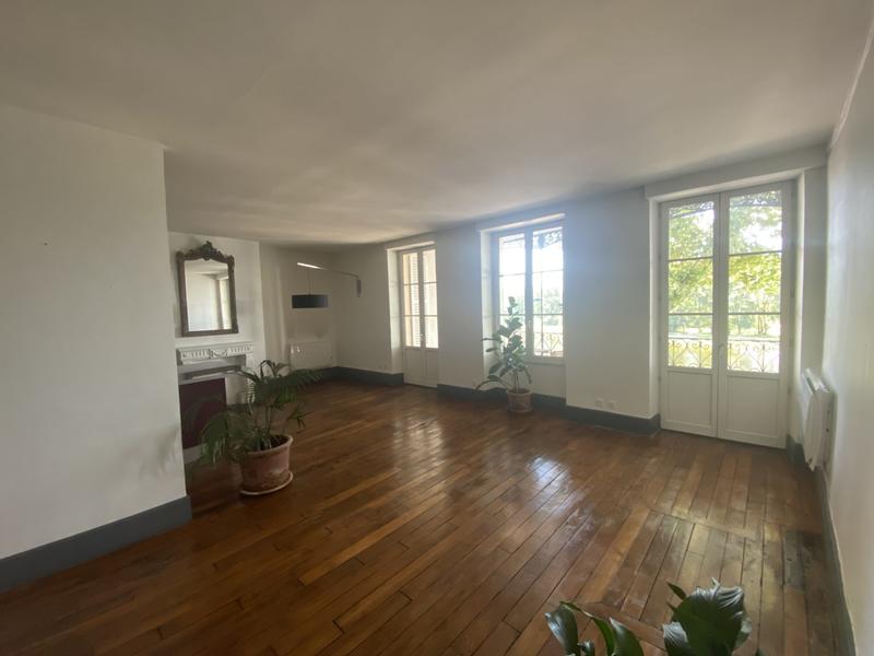 Appartement - 70 m² - 2 pièces