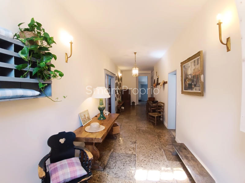 Propriété - 350 m² - 9 pièces