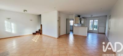 Maison - 93 m² - 4 pièces