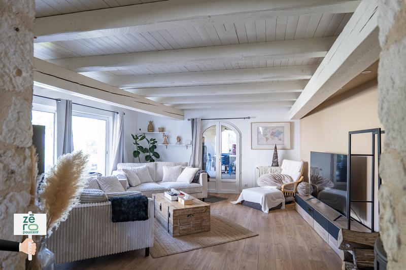 Maison - 208 m² - 8 pièces