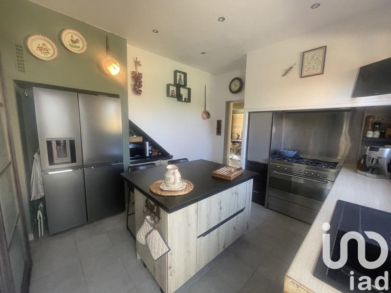 Maison - 220 m² - 7 pièces