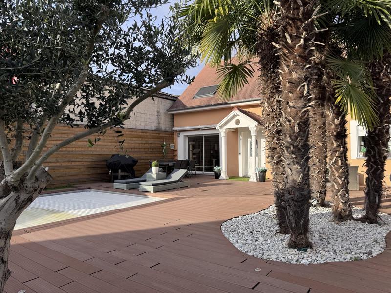 Maison - 110 m² - 6 pièces