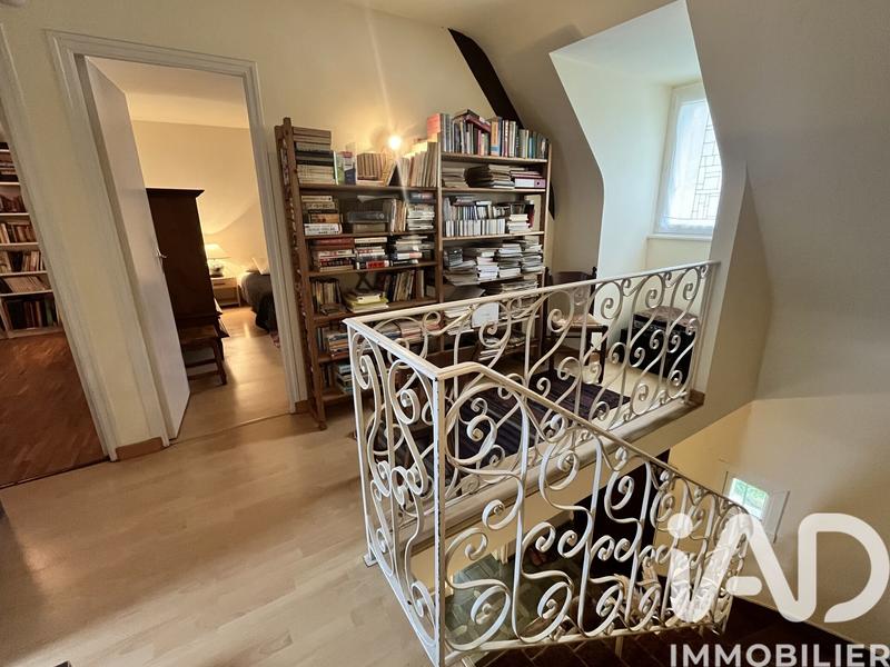 Maison - 185 m² - 7 pièces