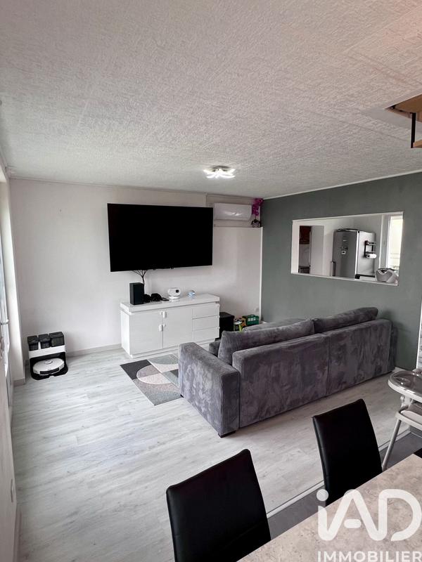 Maison - 88 m² - 6 pièces