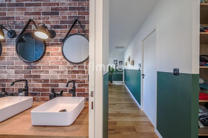 Maison - 193 m² - 6 pièces