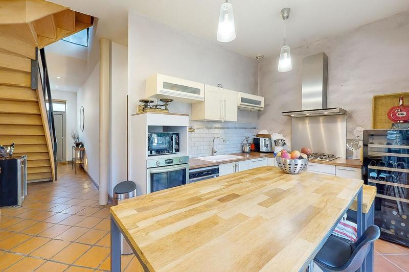 Maison - 217 m² - 4 pièces