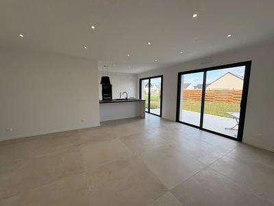 Maison - 82 m² - 4 pièces