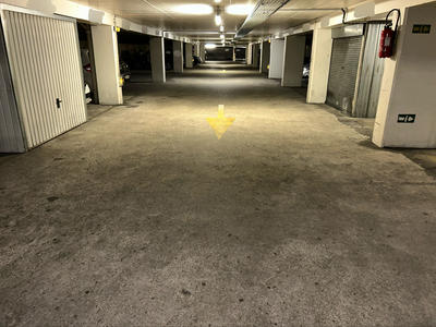 Parking / Garage - 12 m²