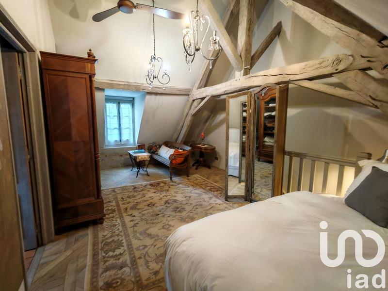 Maison - 239 m² - 7 pièces