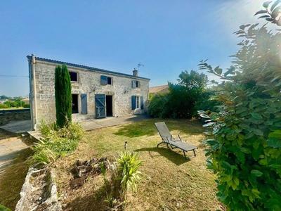 Maison - 105 m² - 4 pièces