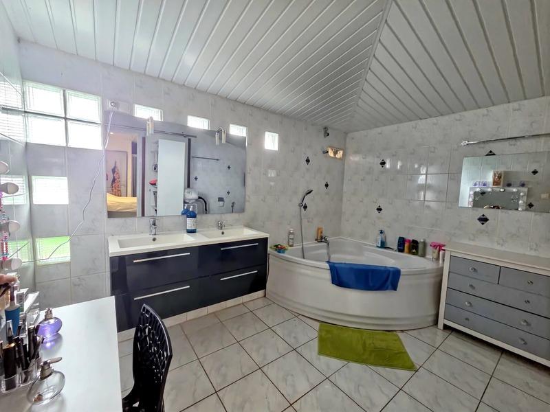 Maison - 146 m² - 6 pièces