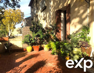 Maison traditionnelle - 205 m² - 7 pièces