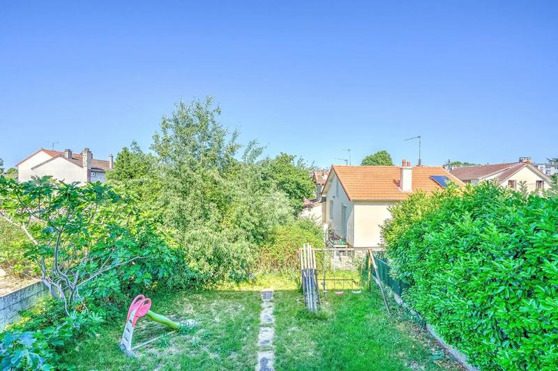 Maison - 223 m² - 8 pièces