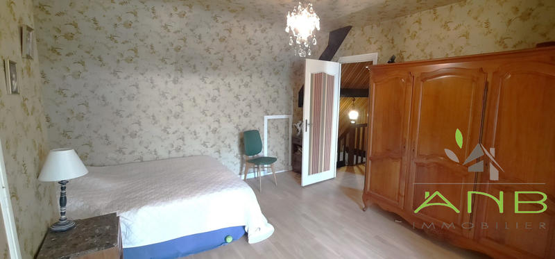 Maison - 197 m² - 9 pièces