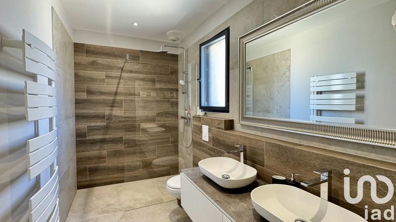 Maison de maîtres - 214 m² - 8 pièces