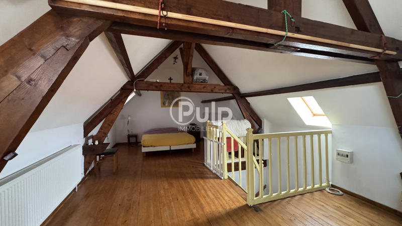 Maison - 210 m² - 7 pièces