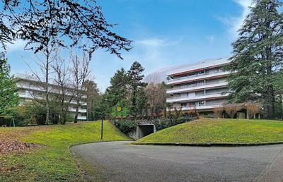 Appartement - 140 m² - 6 pièces