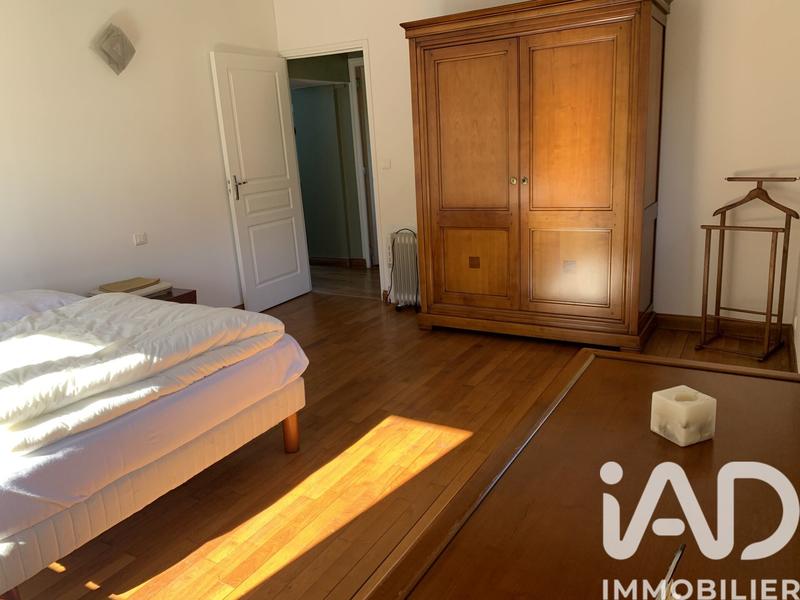 Maison - 298 m² - 5 pièces