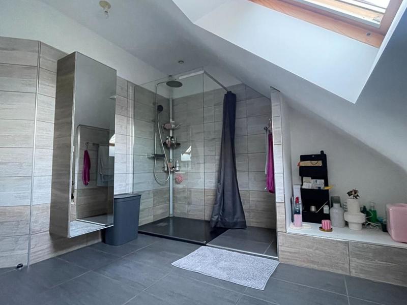 Maison - 145 m² - 6 pièces