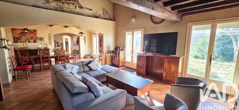 Maison - 186 m² - 7 pièces