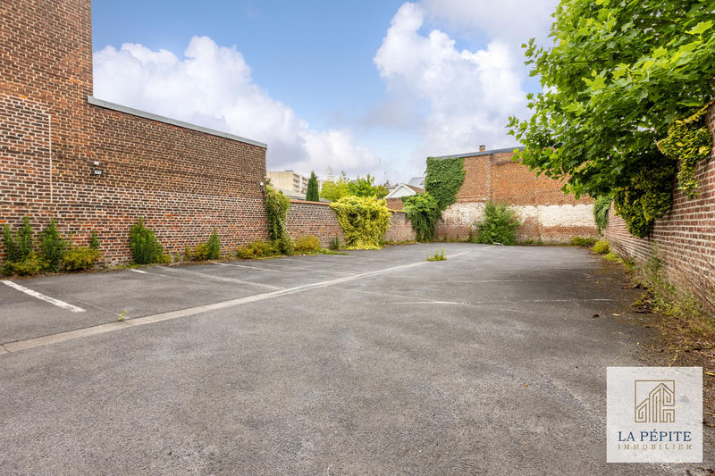 Immeuble - 334 m² - 1 pièce