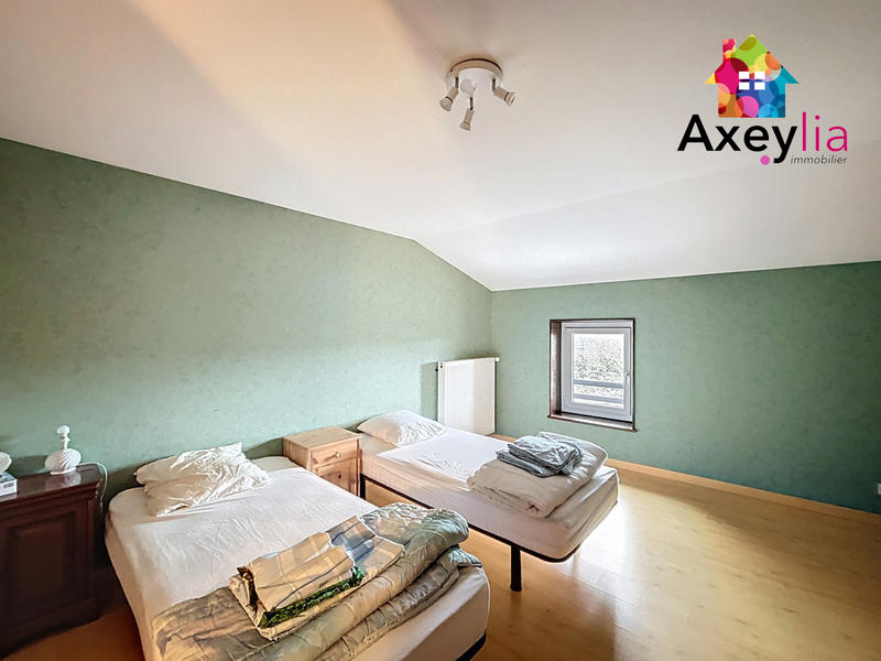 Maison - 208 m² - 6 pièces