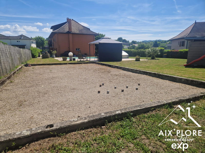 Maison - 265 m² - 12 pièces