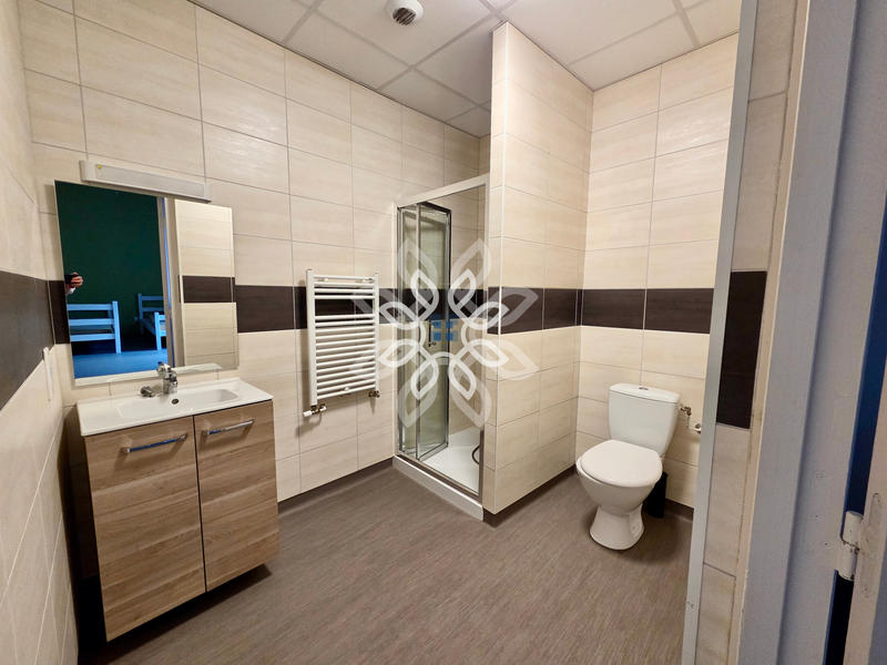 Propriété - 500 m² - 30 pièces