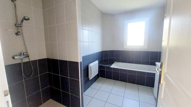 Maison - 97 m² - 4 pièces