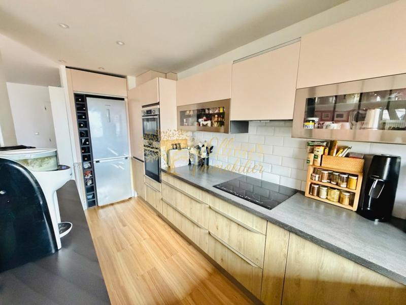 Appartement - 76 m² - 3 pièces