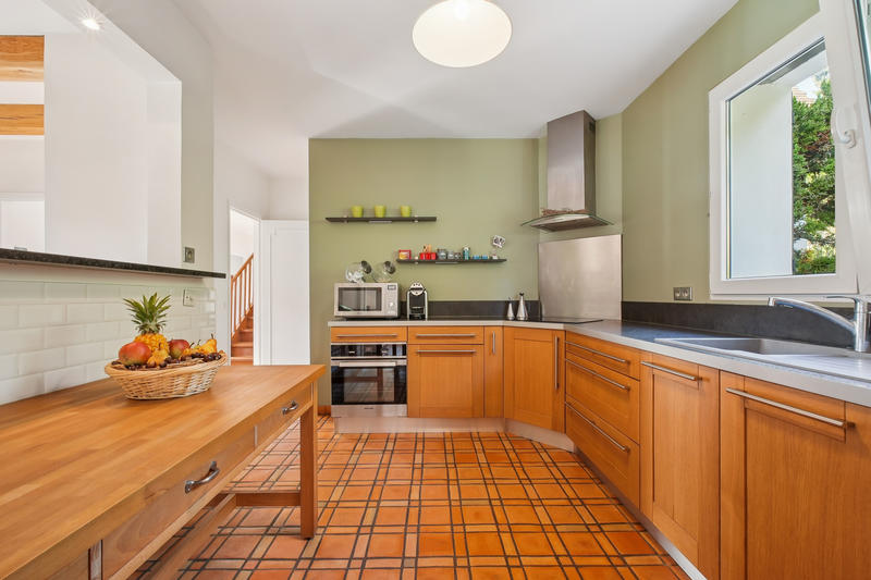 Maison - 215 m² - 7 pièces