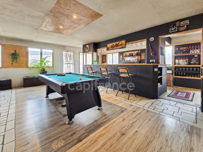 Maison - 143 m² - 3 pièces