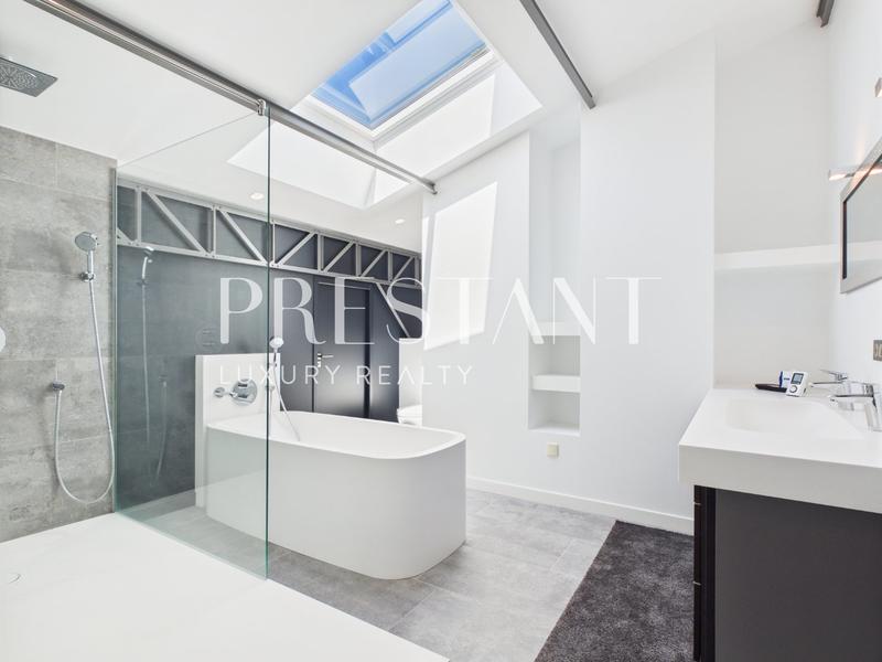 Maison - 400 m² - 6 pièces