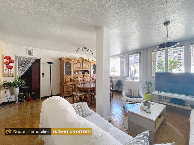 Appartement - 125 m² - 6 pièces