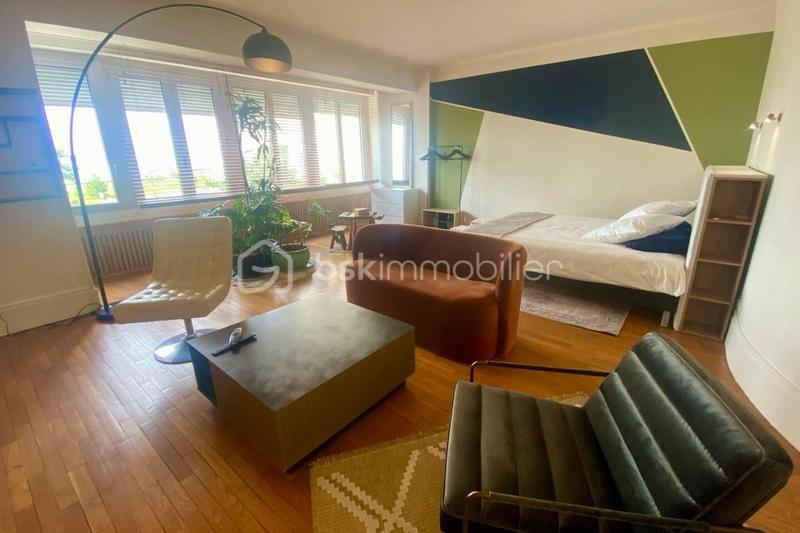 Immeuble - 260 m² - 6 pièces