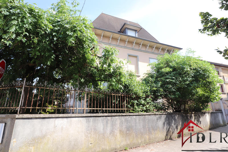 Maison - 200 m² - 7 pièces