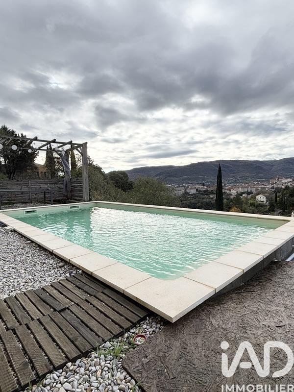 Maison - 130 m² - 5 pièces