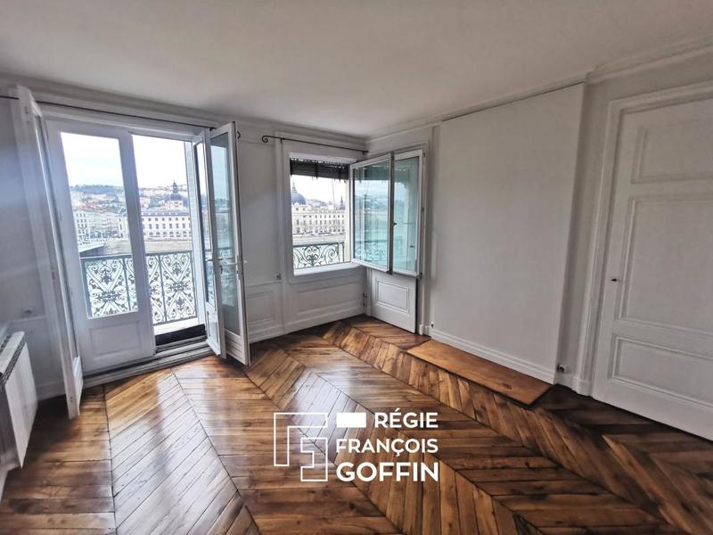 Appartement - 83 m² - 4 pièces