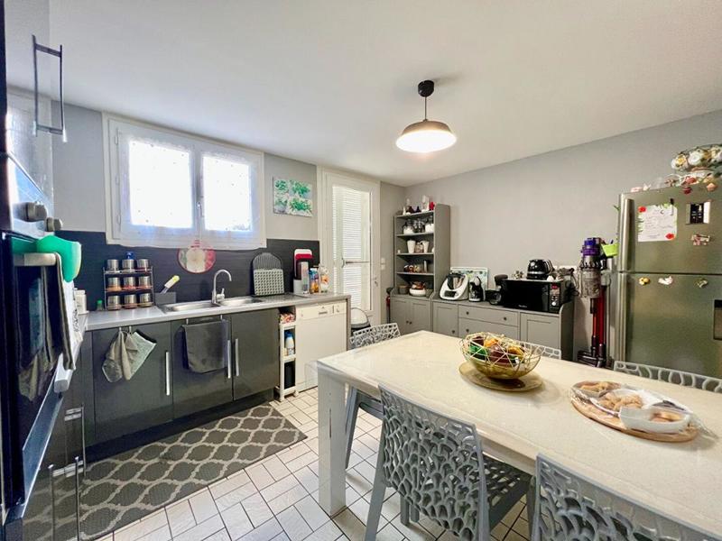 Immeuble - 260 m² - 10 pièces