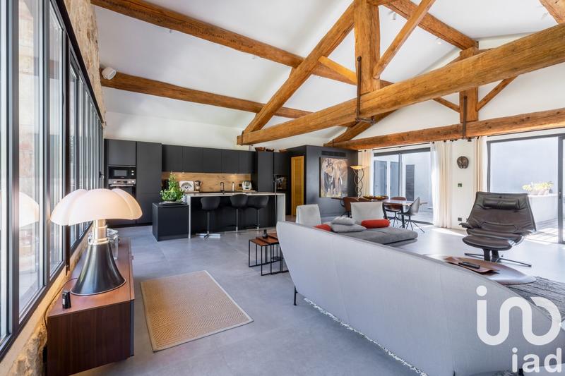 Maison - 207 m² - 4 pièces