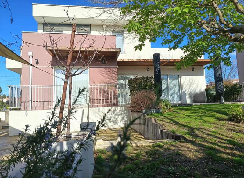Maison contemporaine - 117 m² - 4 pièces