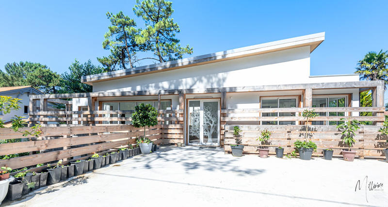 Maison contemporaine - 220 m² - 7 pièces