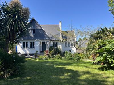 Maison - 142 m² - 8 pièces