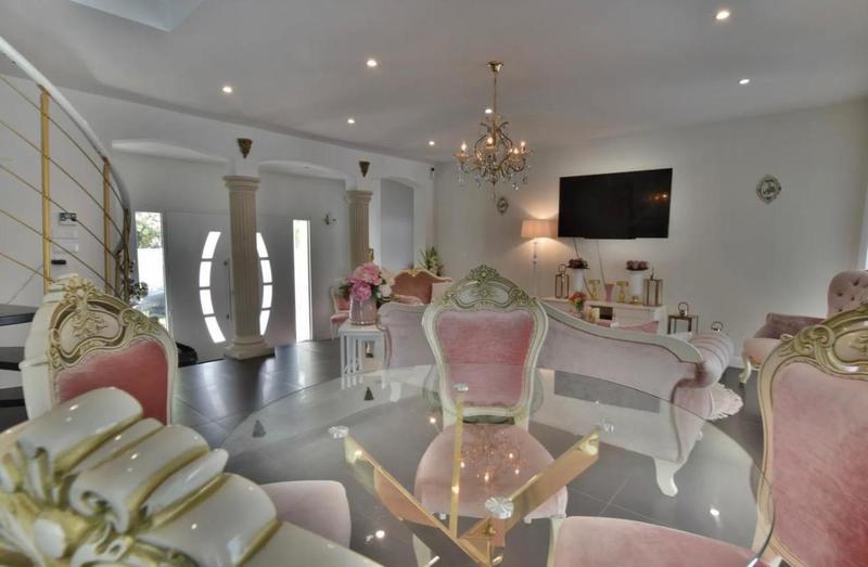 Maison - 167 m² - 7 pièces