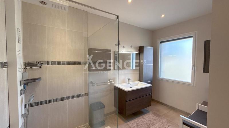 Maison - 191 m² - 6 pièces